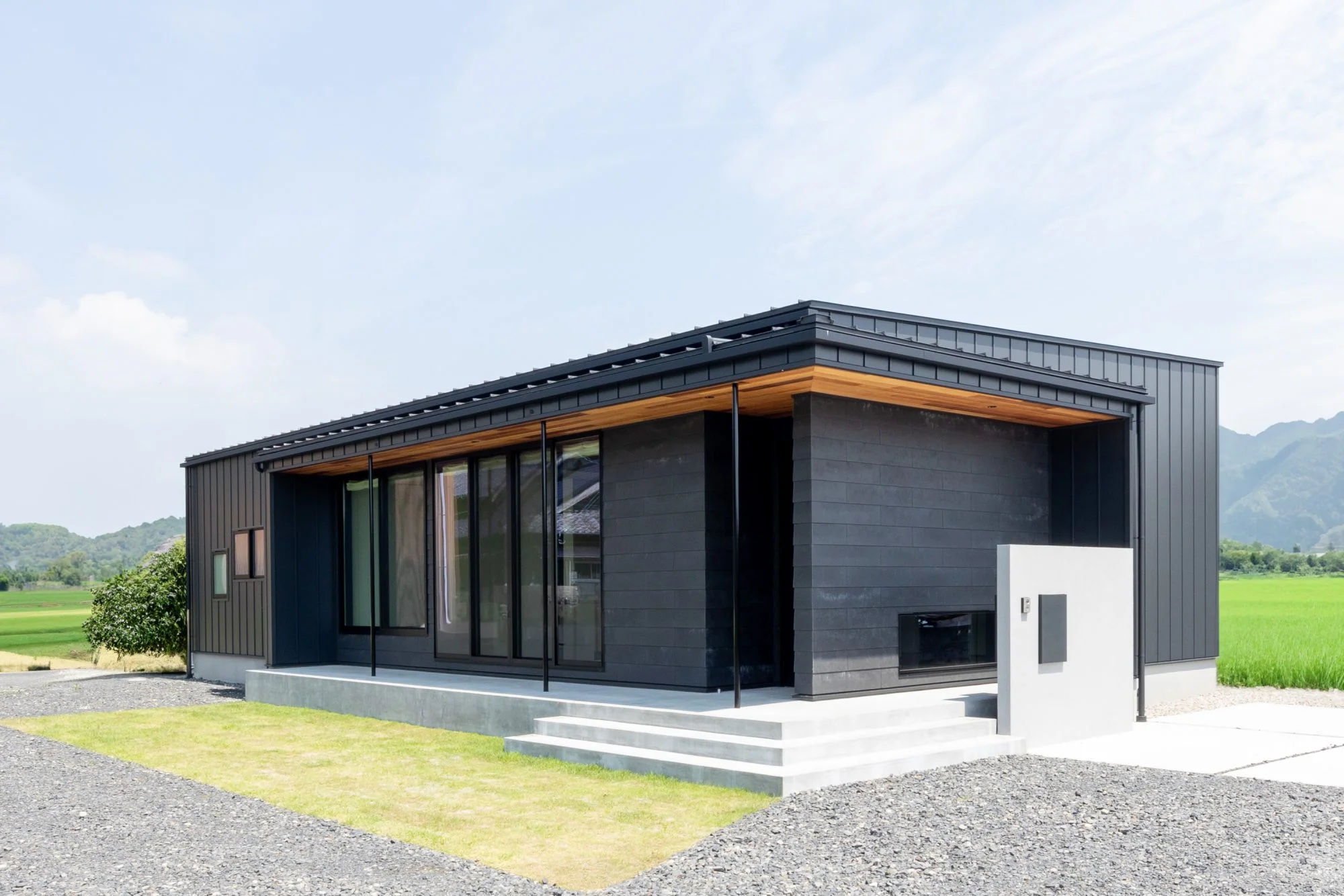 豊かな自然と暮らす大空間LDKの平屋（津市）